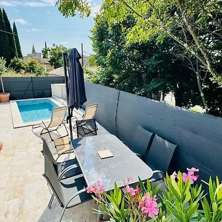Moderne 3 Ch Piscine Privée Parking Hébergement de vacances Saint-Maximin (Gard)