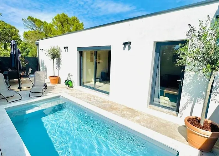 Moderne 3 Ch Piscine Privée Parking Saint-Maximin (Gard)