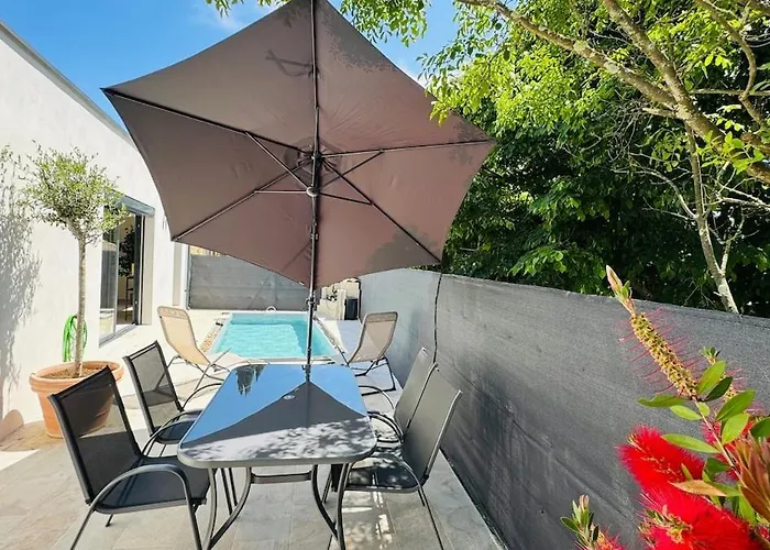 Hébergement de vacances Moderne 3 Ch Piscine Privée Parking Saint-Maximin (Gard)