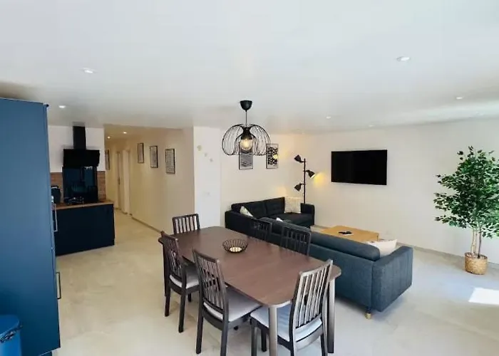 Moderne 3 Ch Piscine Privée Parking Saint-Maximin (Gard)